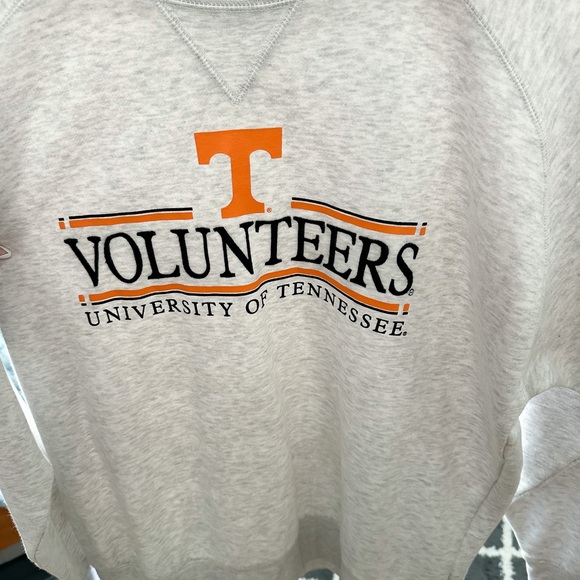 Champion University of TN Sweatshirt - Picture 2 of 3